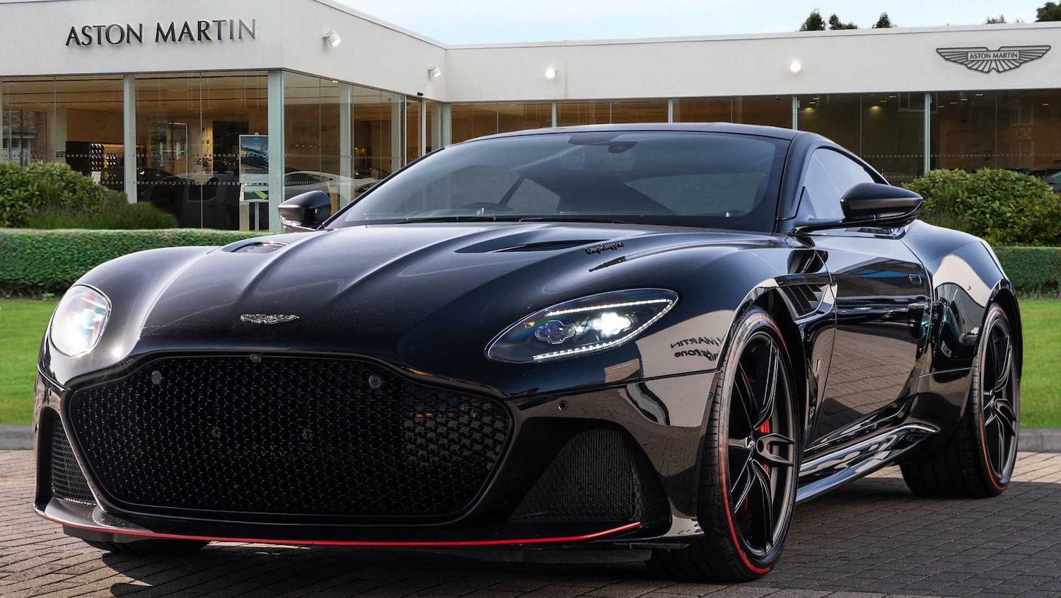 Used Aston Martin DBS 2019 for sale - 77661251: Photo 15