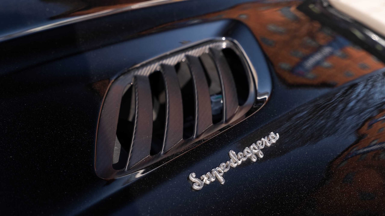 Used Aston Martin DBS 2019 for sale - 77661251: Photo 18