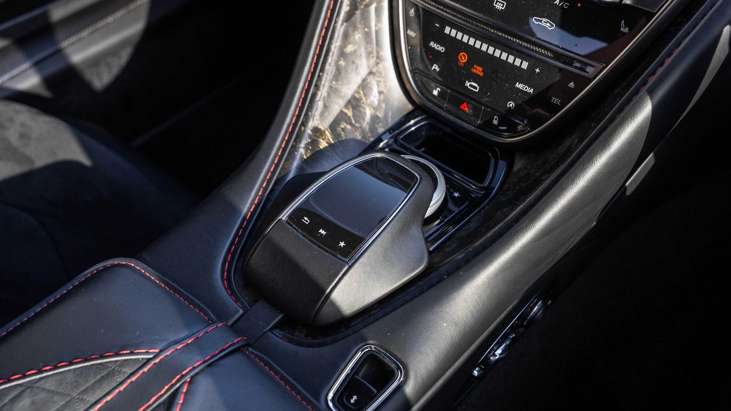 Used Aston Martin DBS 2019 for sale - 77661251: Photo 23