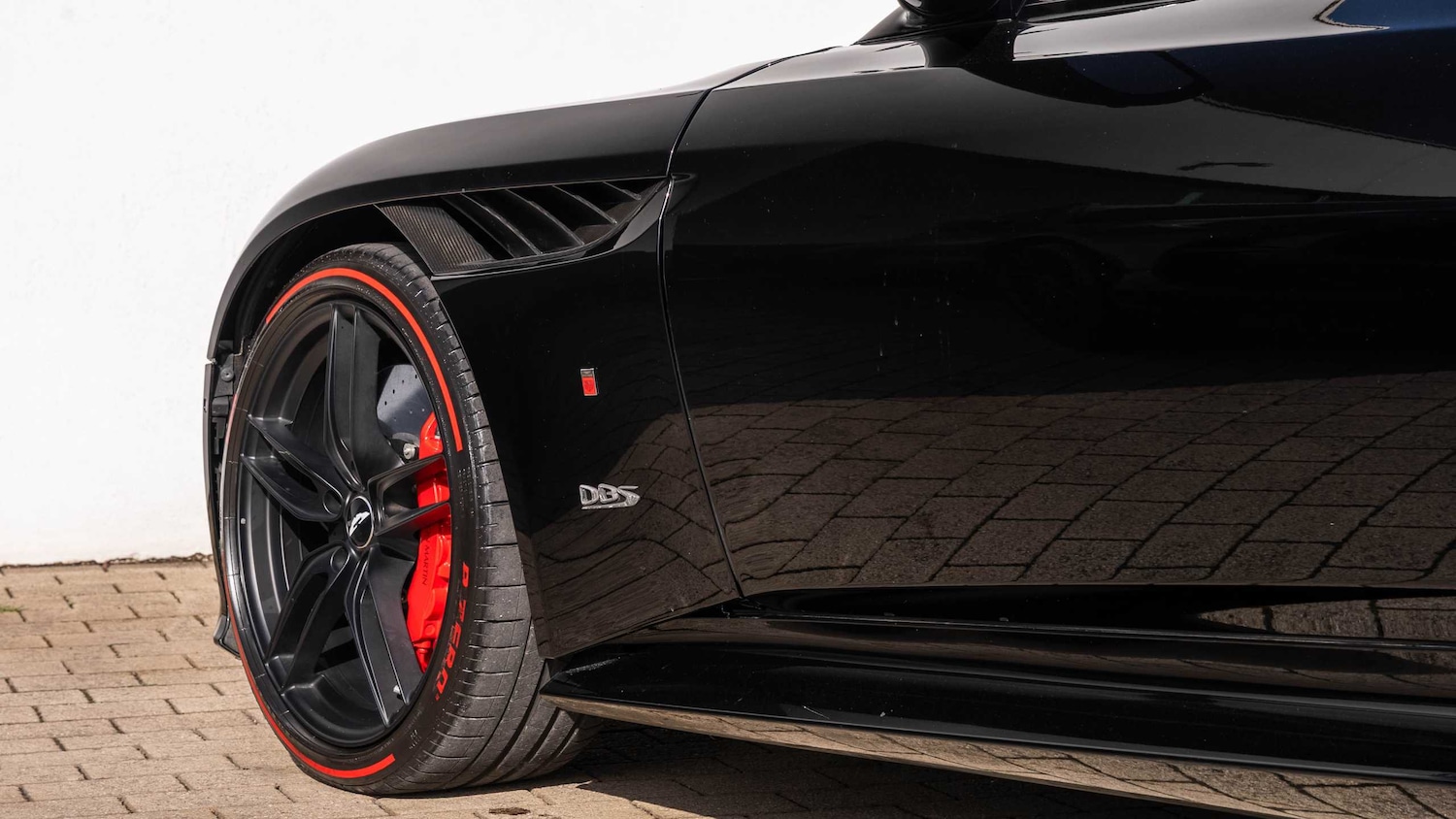 Used Aston Martin DBS 2019 for sale - 77661251: Photo 9