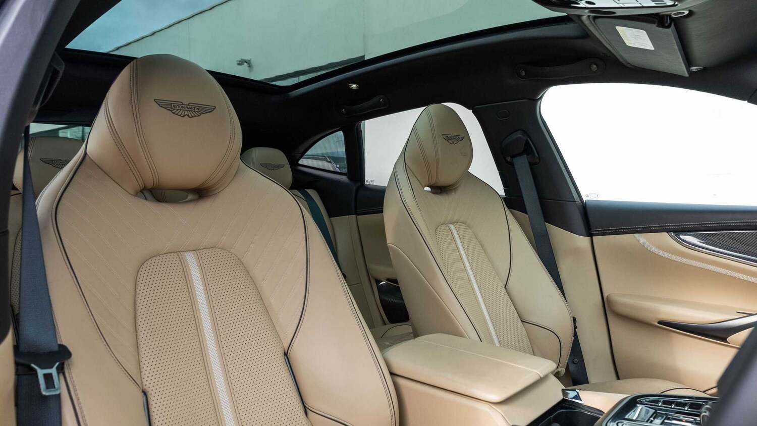 Used Aston Martin DBX 2024 for sale - 77540673: Photo 15