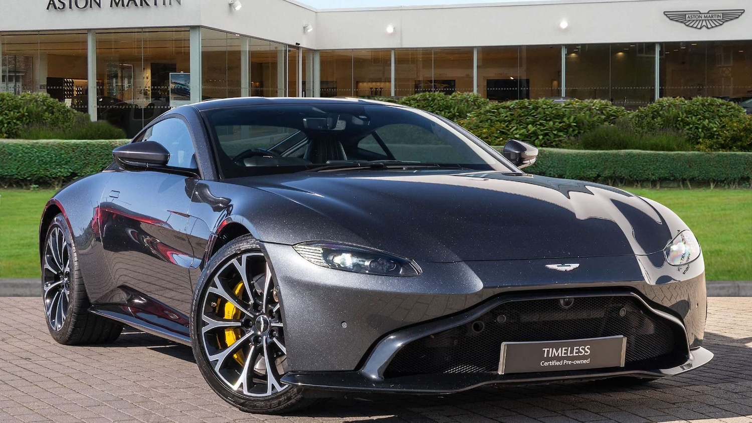 Used Aston Martin Vantage 2019 for sale - 76421182: Photo 1