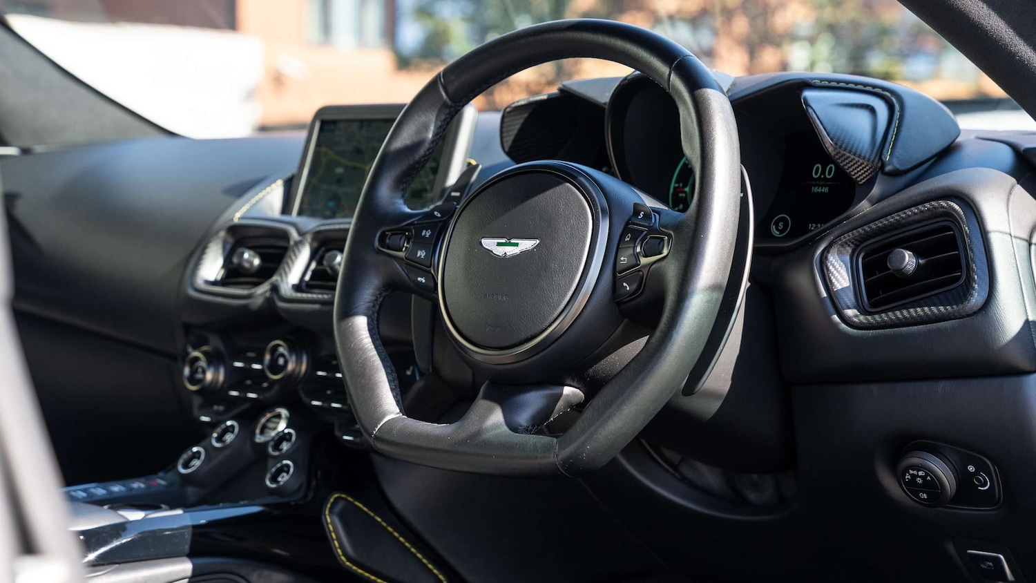 Used Aston Martin Vantage 2019 for sale - 76421182: Photo 11