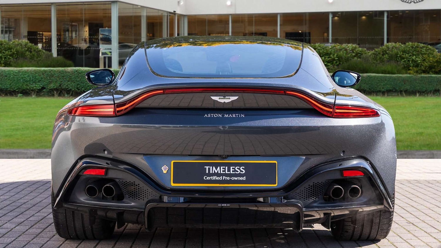 Used Aston Martin Vantage 2019 for sale - 76421182: Photo 14