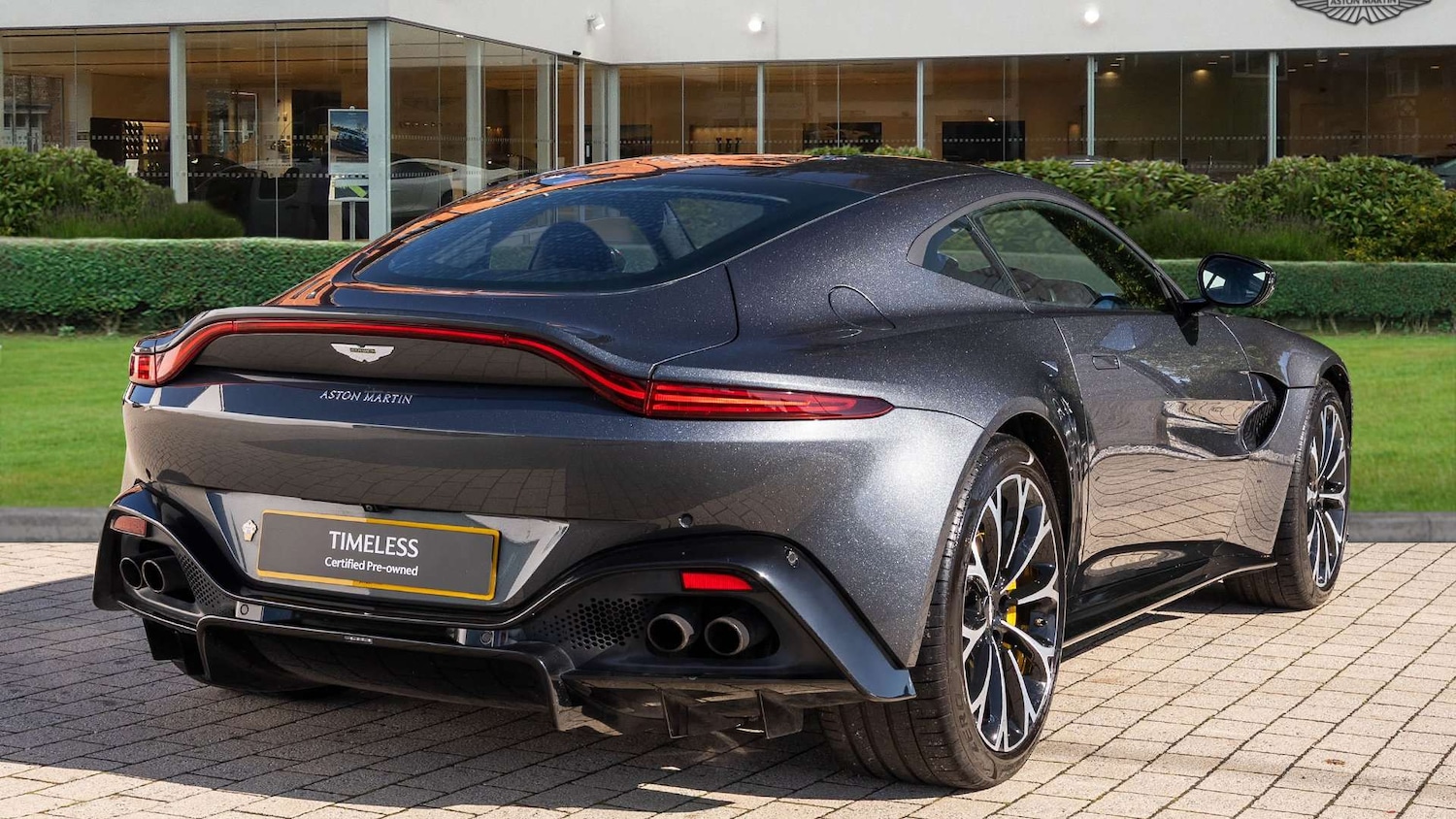 Used Aston Martin Vantage 2019 for sale - 76421182: Photo 16