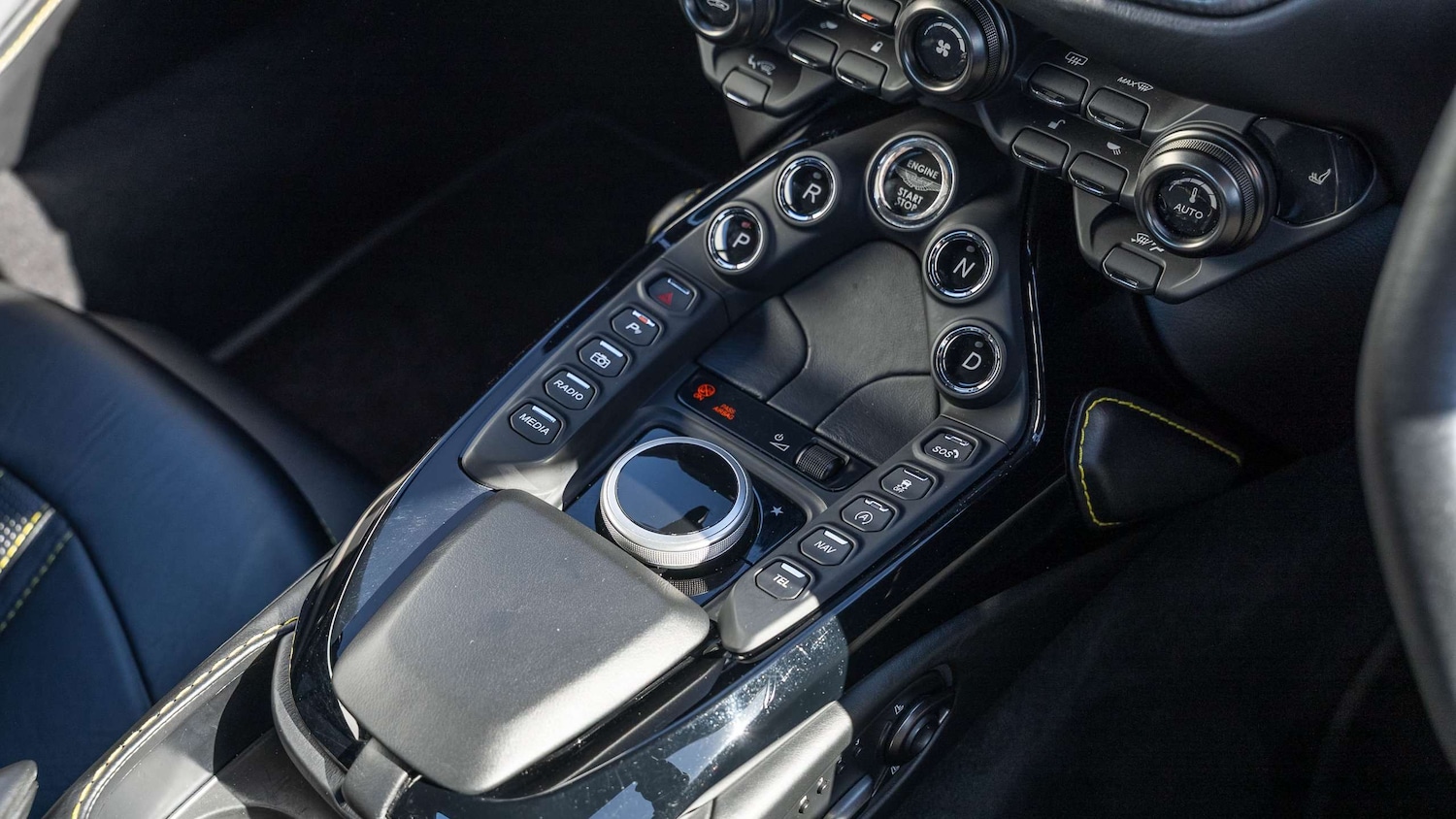 Used Aston Martin Vantage 2019 for sale - 76421182: Photo 20