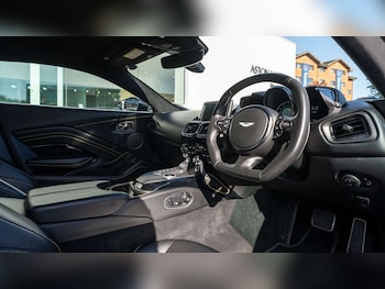 Used Aston Martin Vantage 2019 for sale - 76421182: Photo