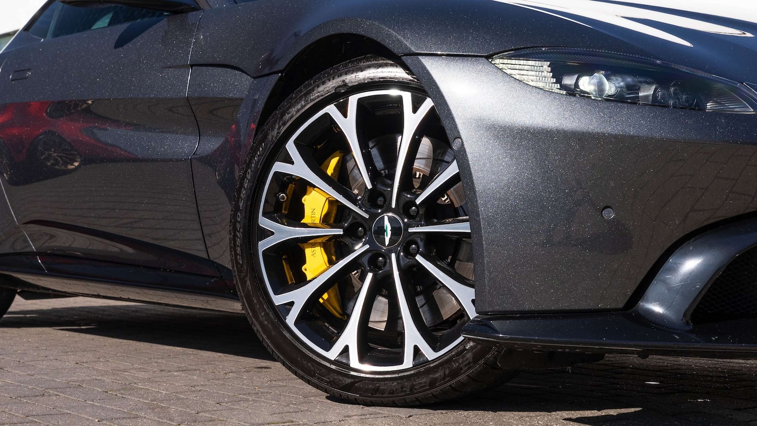 Used Aston Martin Vantage 2019 for sale - 76421182: Photo 4