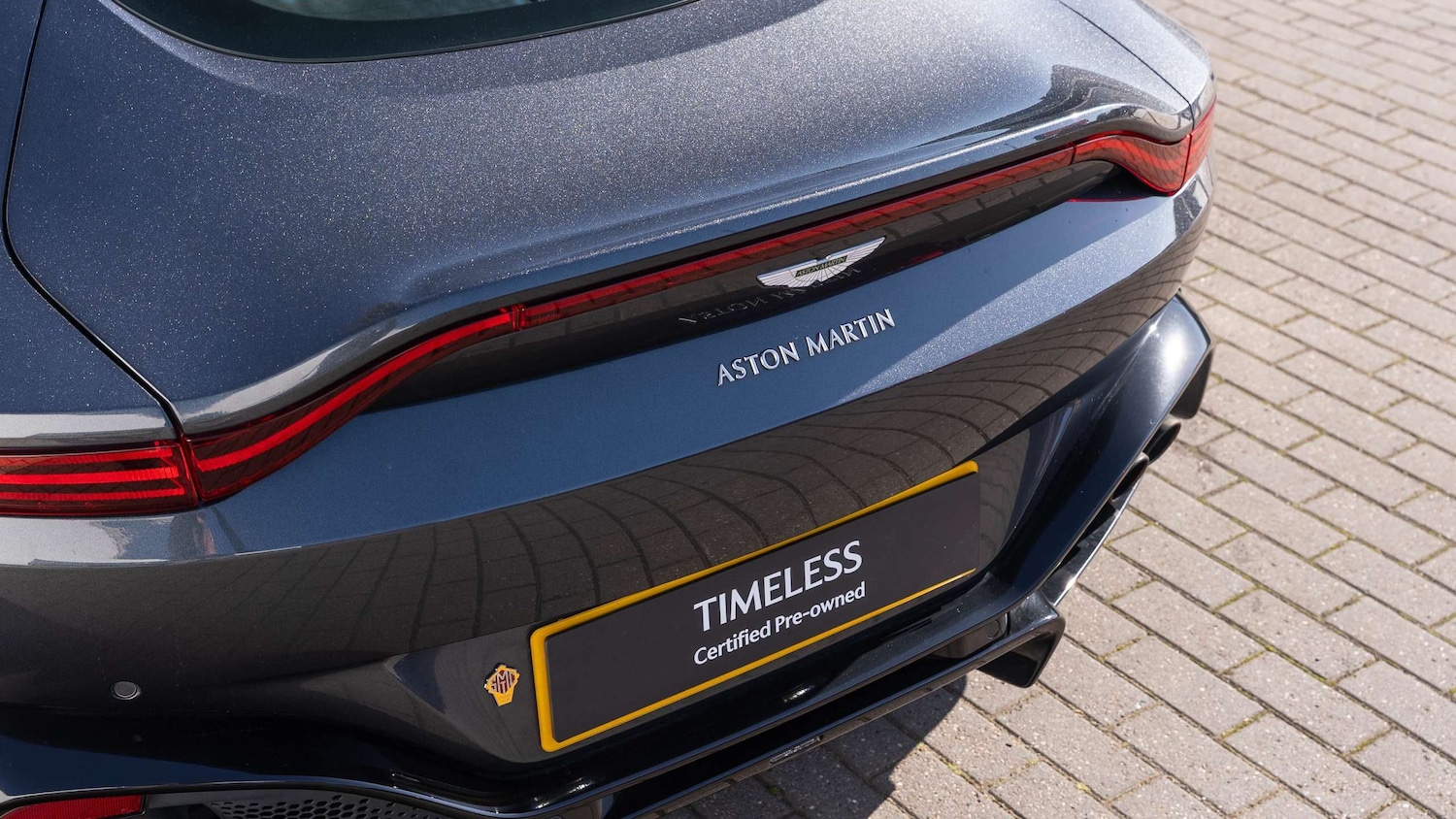 Used Aston Martin Vantage 2019 for sale - 76421182: Photo 8