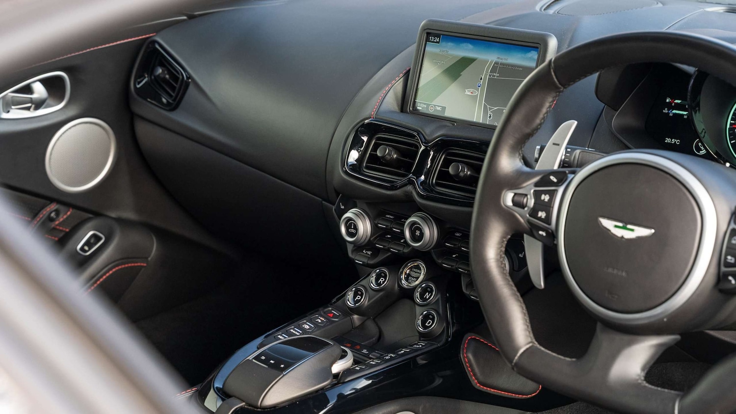 Used Aston Martin Vantage 2021 for sale - 76351732: Photo 10