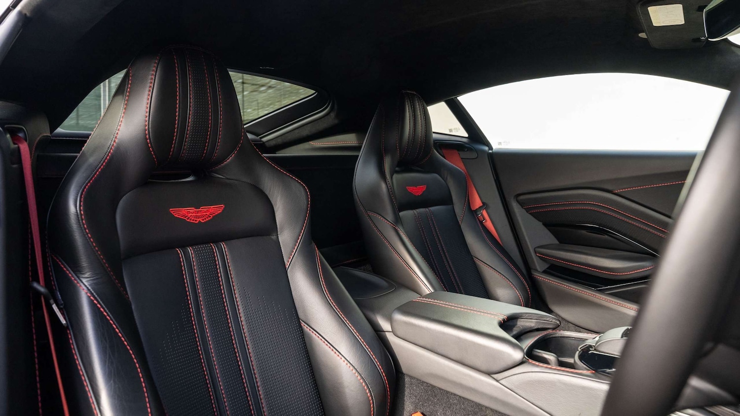 Used Aston Martin Vantage 2021 for sale - 76351732: Photo 12