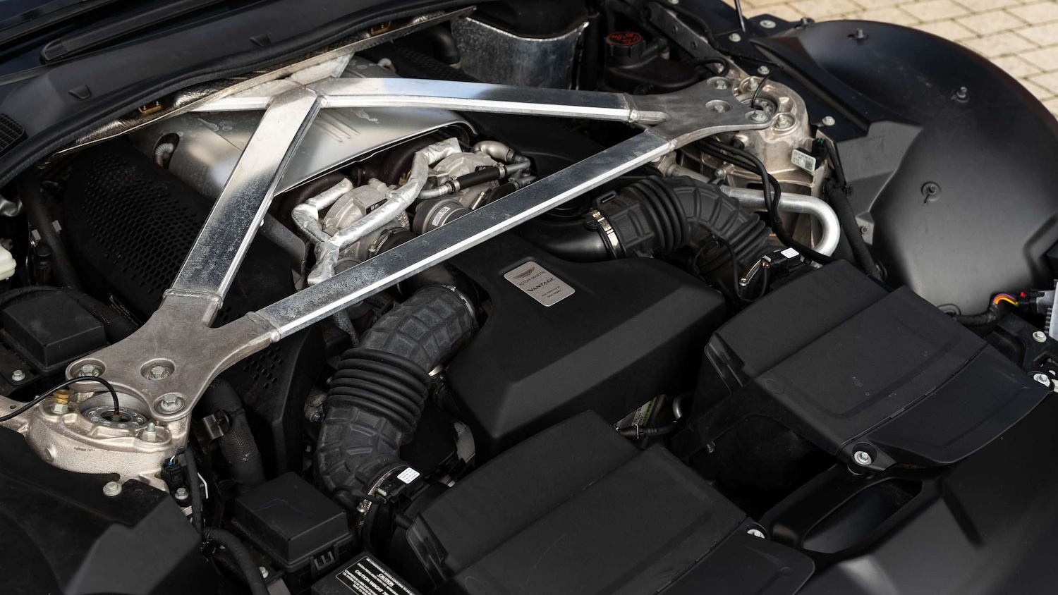 Used Aston Martin Vantage 2021 for sale - 76351732: Photo 28