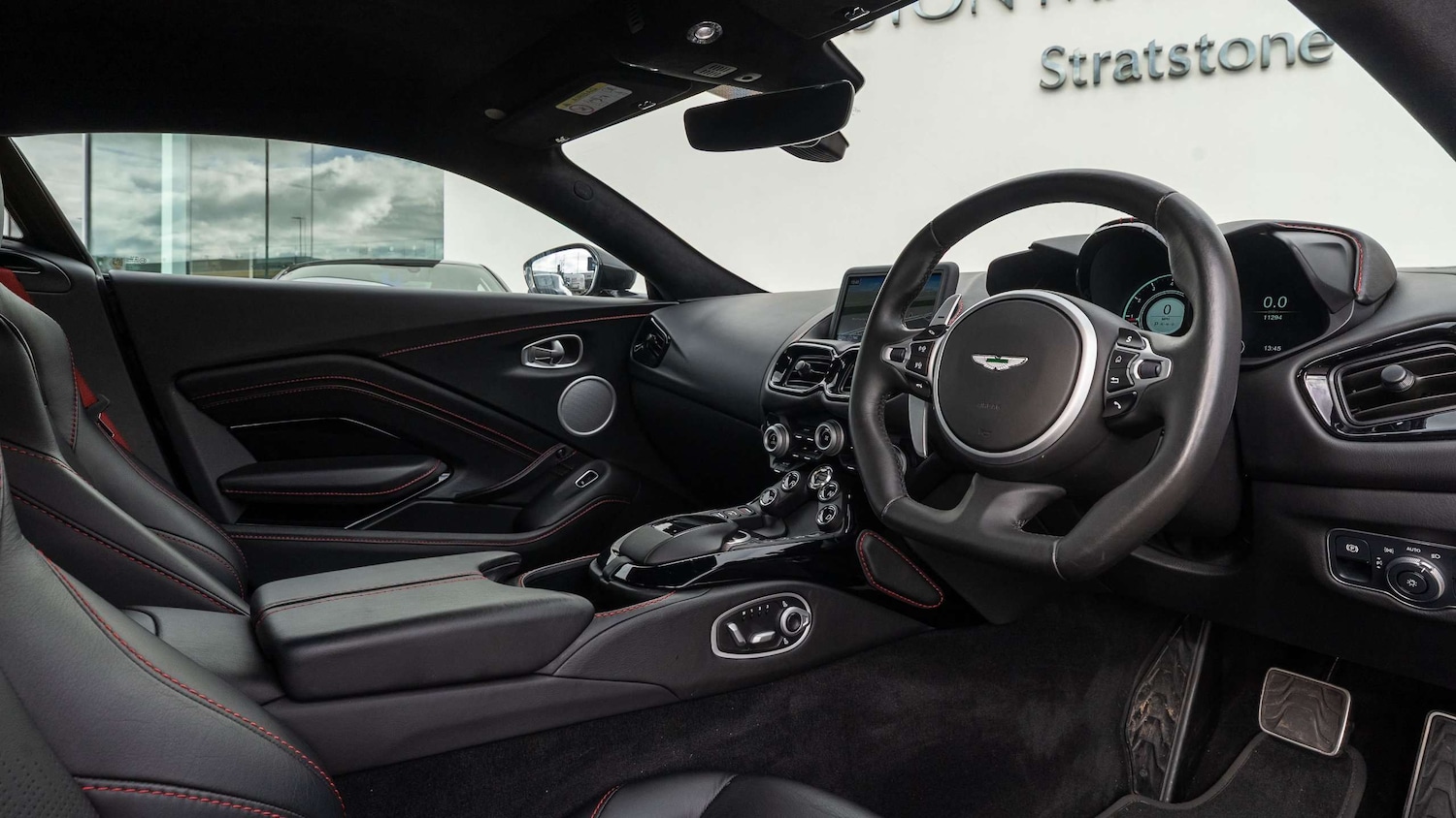 Used Aston Martin Vantage 2021 for sale - 76351732: Photo 3