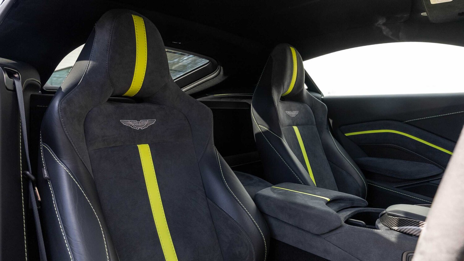 Used Aston Martin Vantage 2021 for sale - 77914149: Photo 11