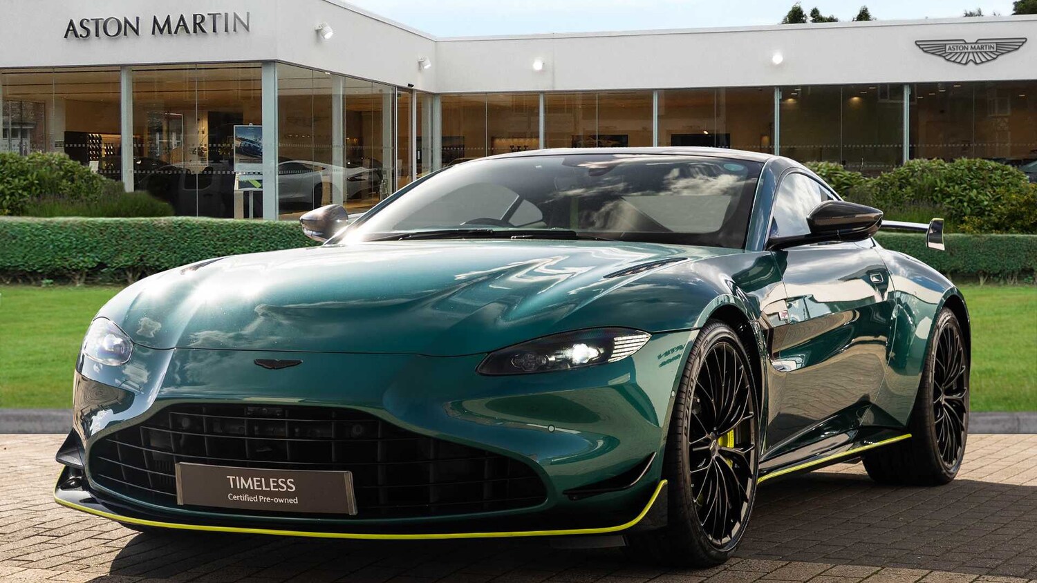 Used Aston Martin Vantage 2021 for sale - 77914149: Photo 14