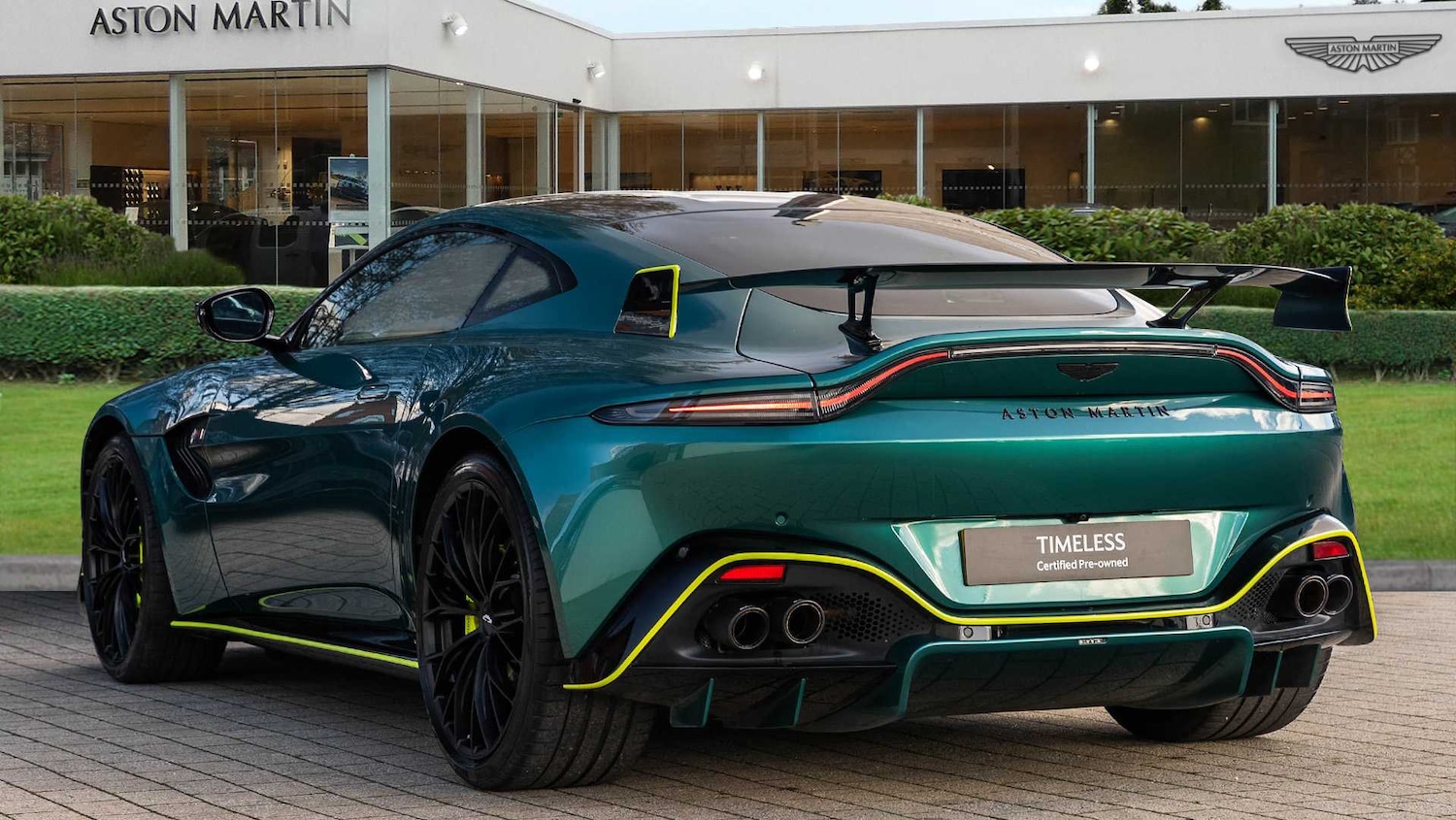 Used Aston Martin Vantage 2021 for sale - 77914149: Photo 2