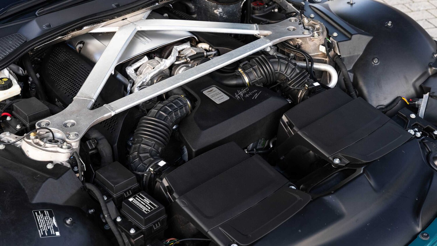 Used Aston Martin Vantage 2021 for sale - 77914149: Photo 33