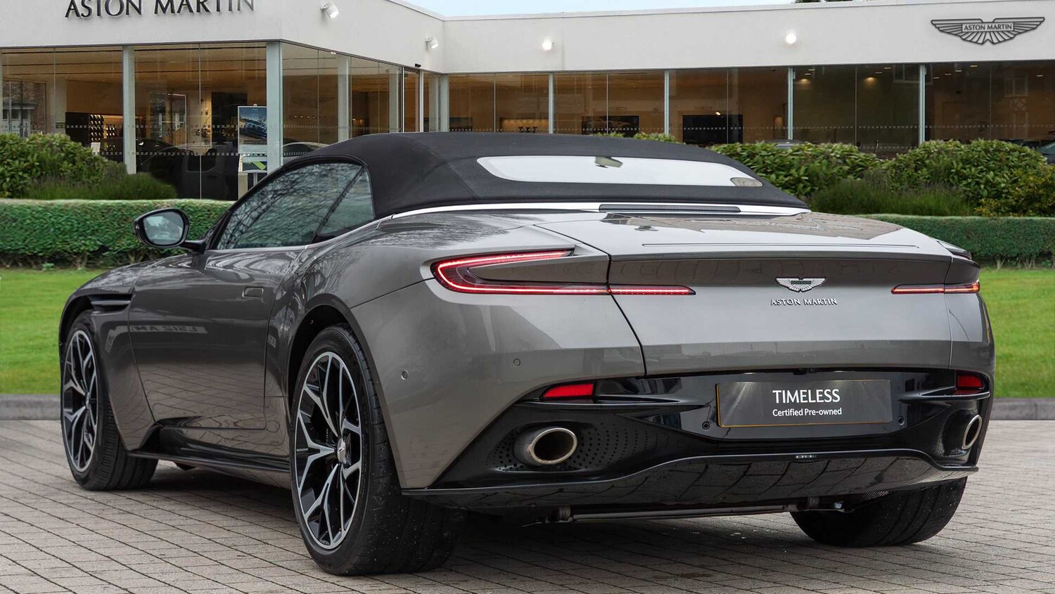 Used Aston Martin DB11 2019 for sale - 77373836: Photo 15