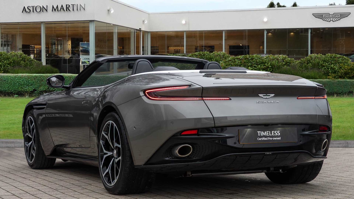 Used Aston Martin DB11 2019 for sale - 77373836: Photo 2