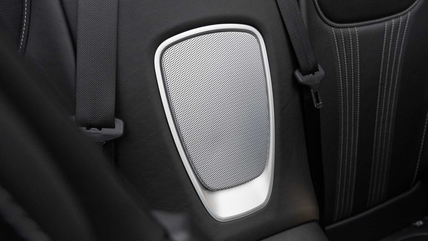 Used Aston Martin DB11 2019 for sale - 77373836: Photo 21