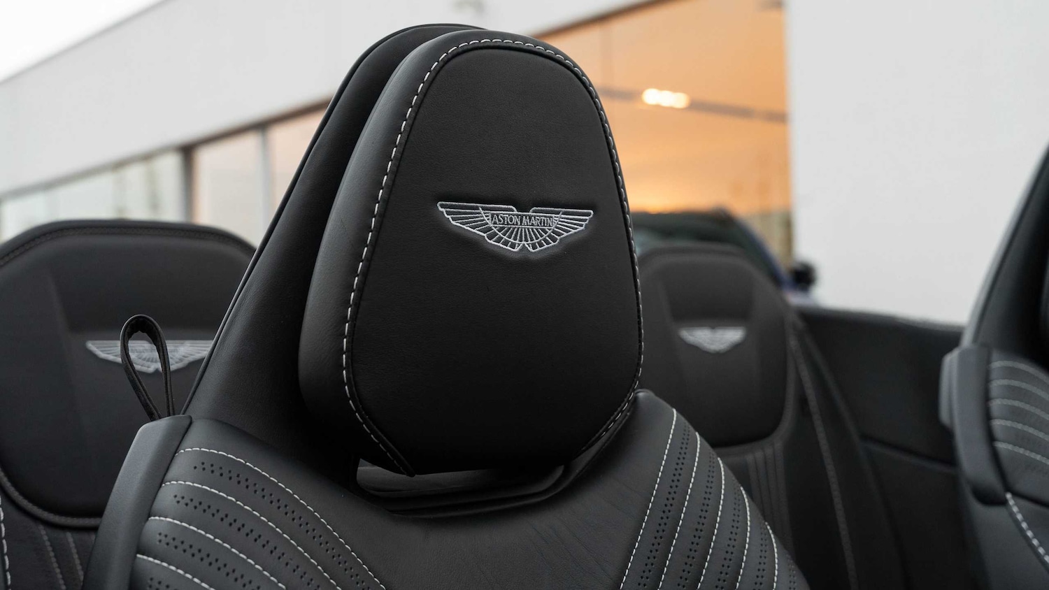 Used Aston Martin DB11 2019 for sale - 77373836: Photo 5