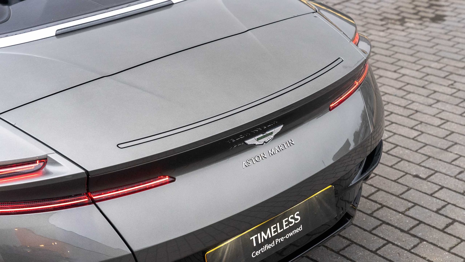 Used Aston Martin DB11 2019 for sale - 77373836: Photo 8