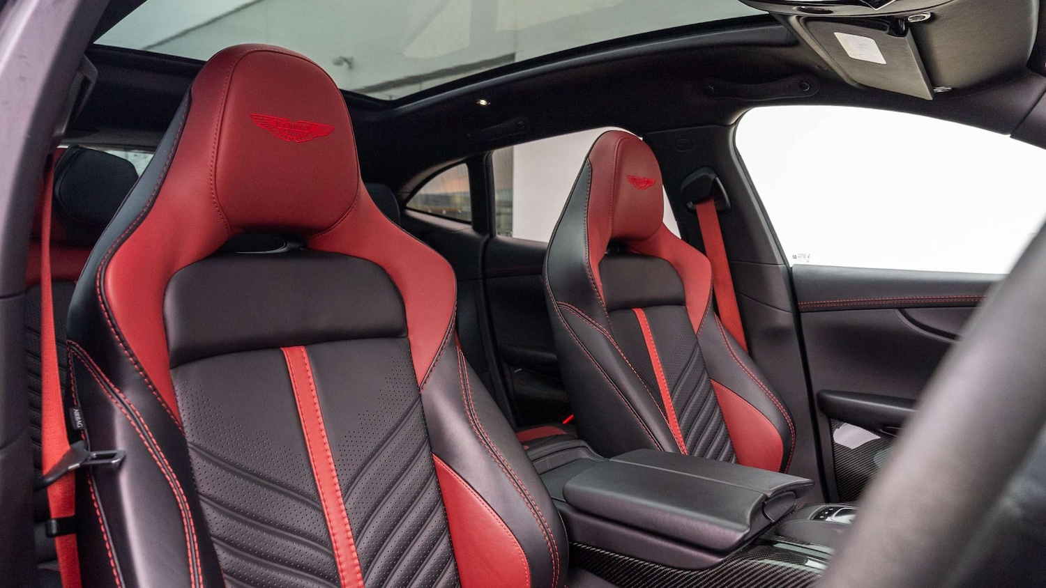 Used Aston Martin DBX 2022 for sale - 76624593: Photo 12