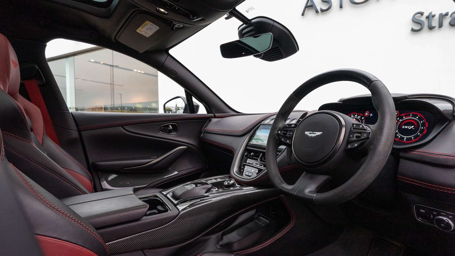 Used Aston Martin DBX 2022 for sale - 76624593: Photo 3