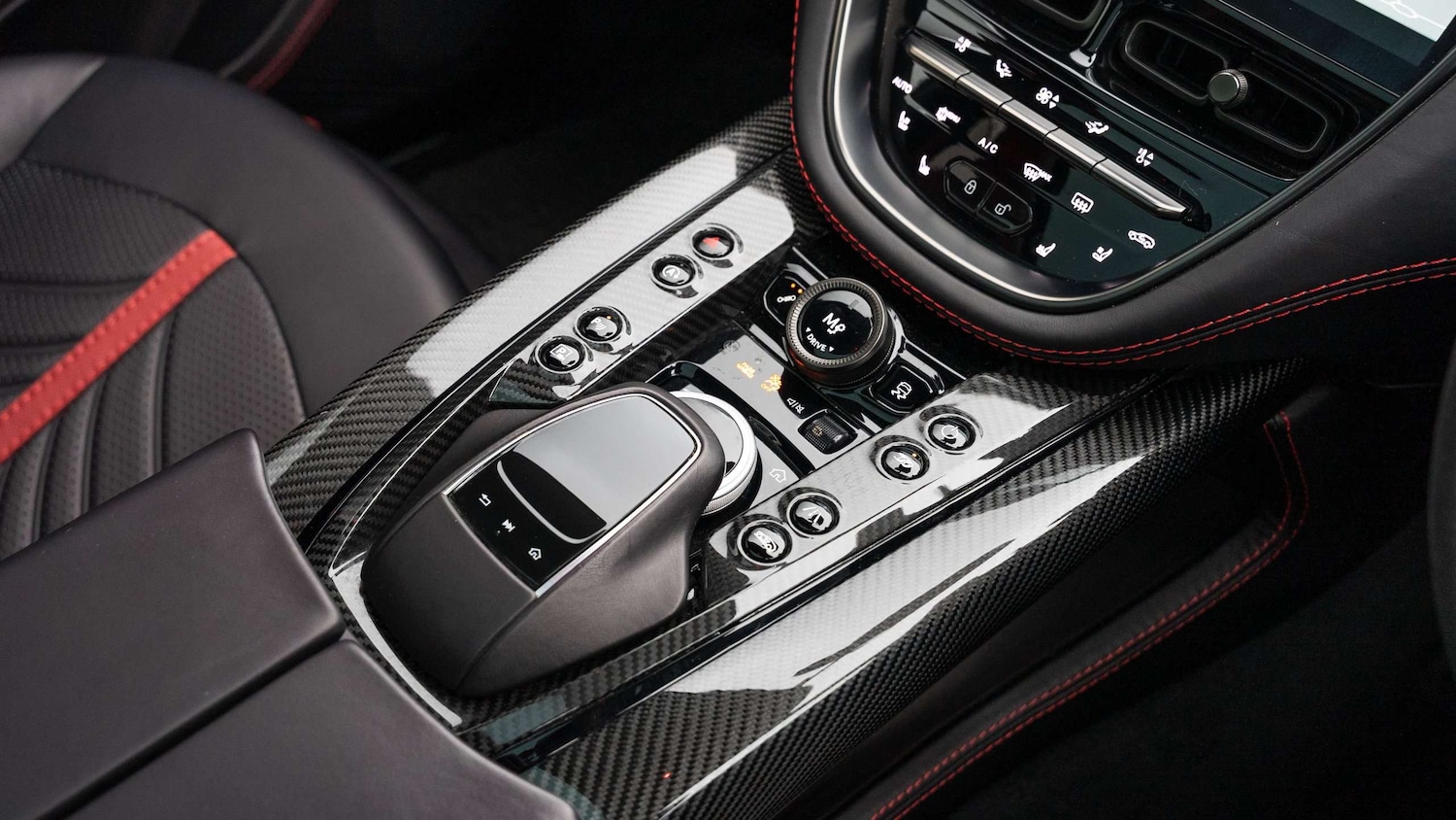 Used Aston Martin DBX 2022 for sale - 76624593: Photo 31