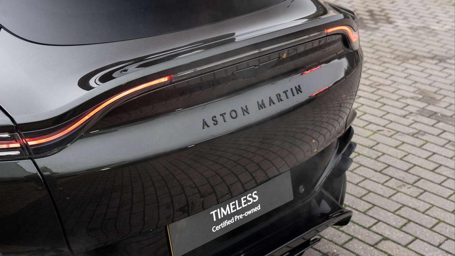 Used Aston Martin DBX 2022 for sale - 76624593: Photo 8