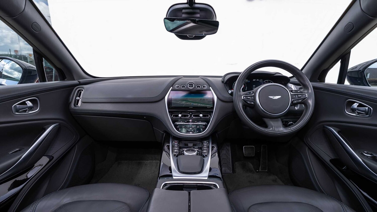 Used Aston Martin DBX for sale - 78089695: Photo 27