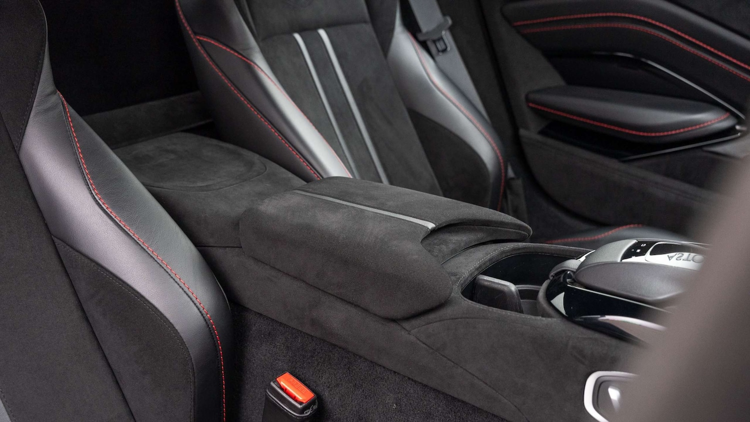 Used Aston Martin Vantage 2020 for sale - 76339550: Photo 22