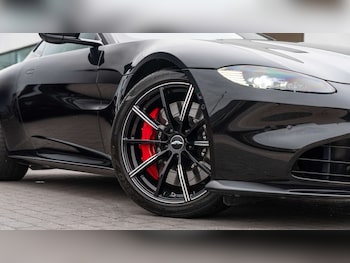 Used Aston Martin Vantage 2020 for sale - 76339550: Photo