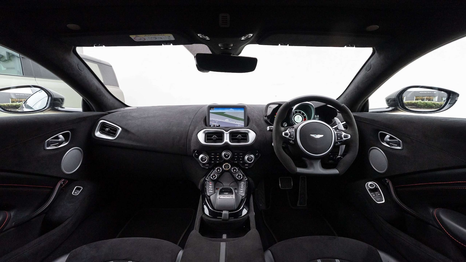 Used Aston Martin Vantage 2020 for sale - 77615350: Photo 11