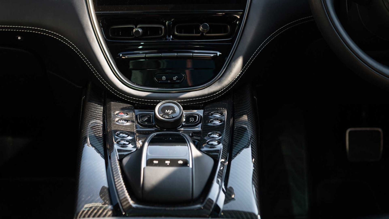 Used Aston Martin DBX 2024 for sale - 76827619: Photo 28