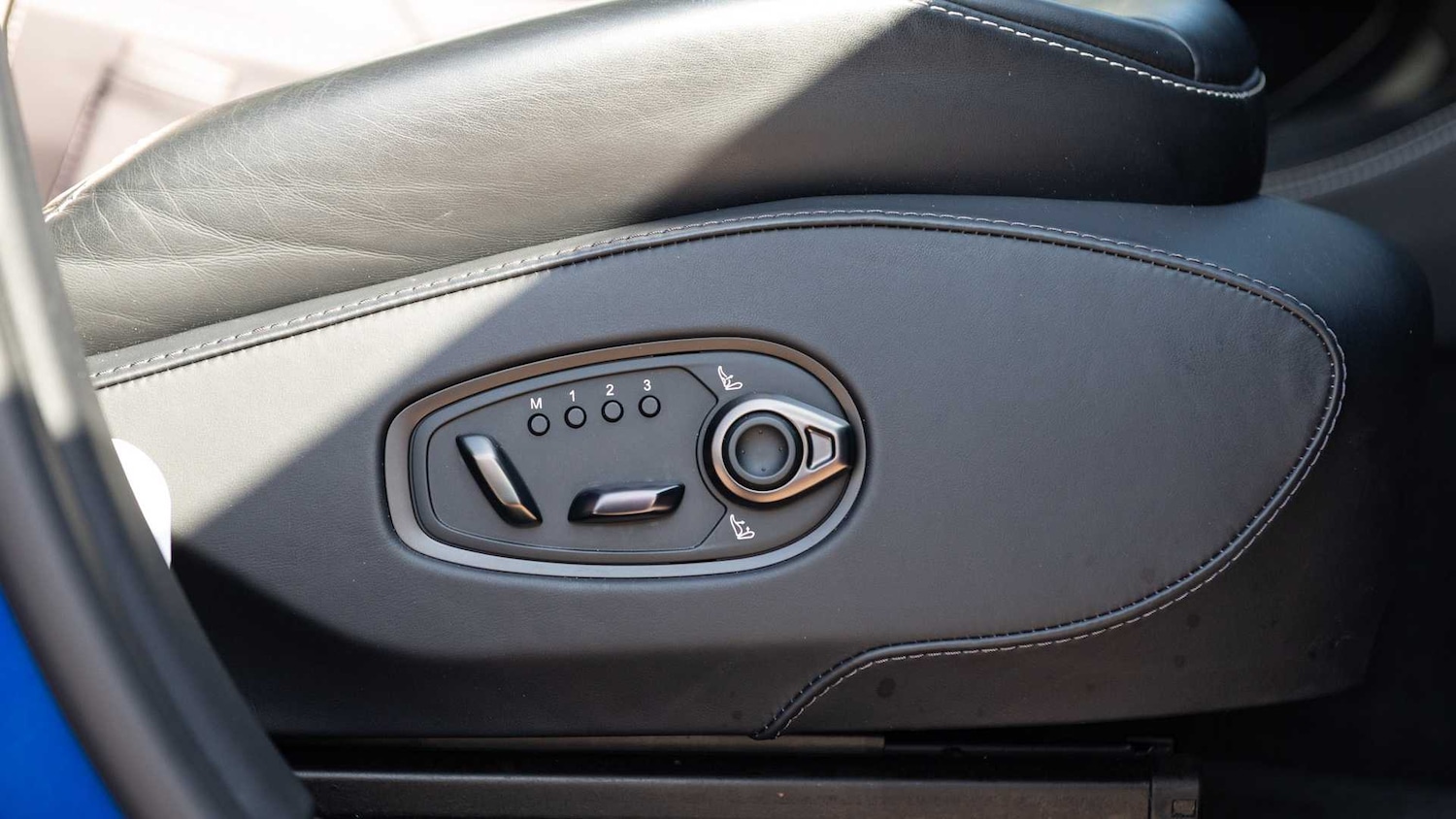 Used Aston Martin DBX 2024 for sale - 76827619: Photo 32