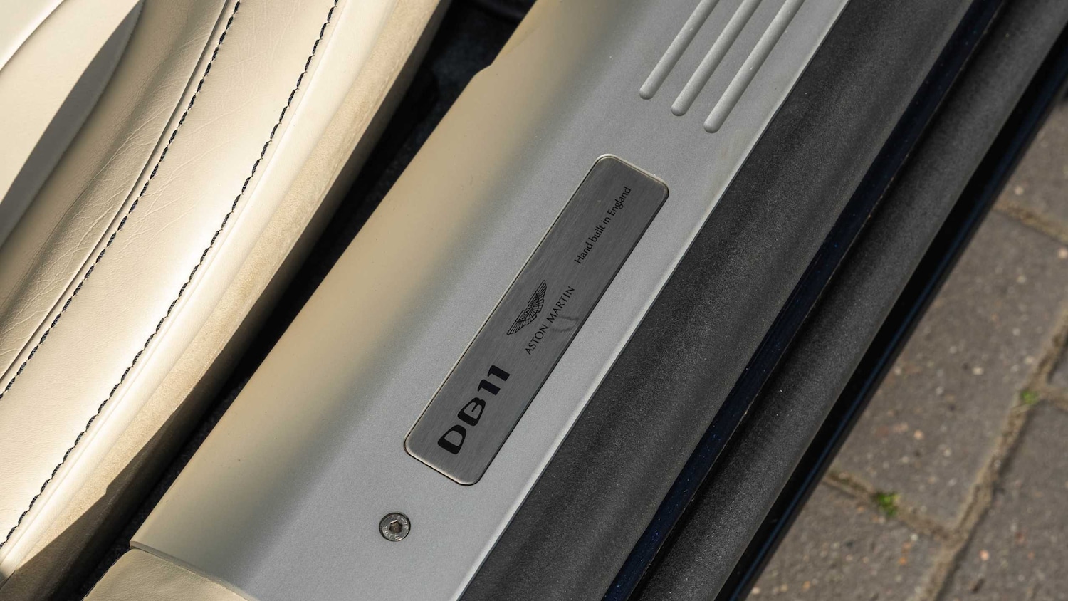 Used Aston Martin DB11 2018 for sale - 78010487: Photo 12