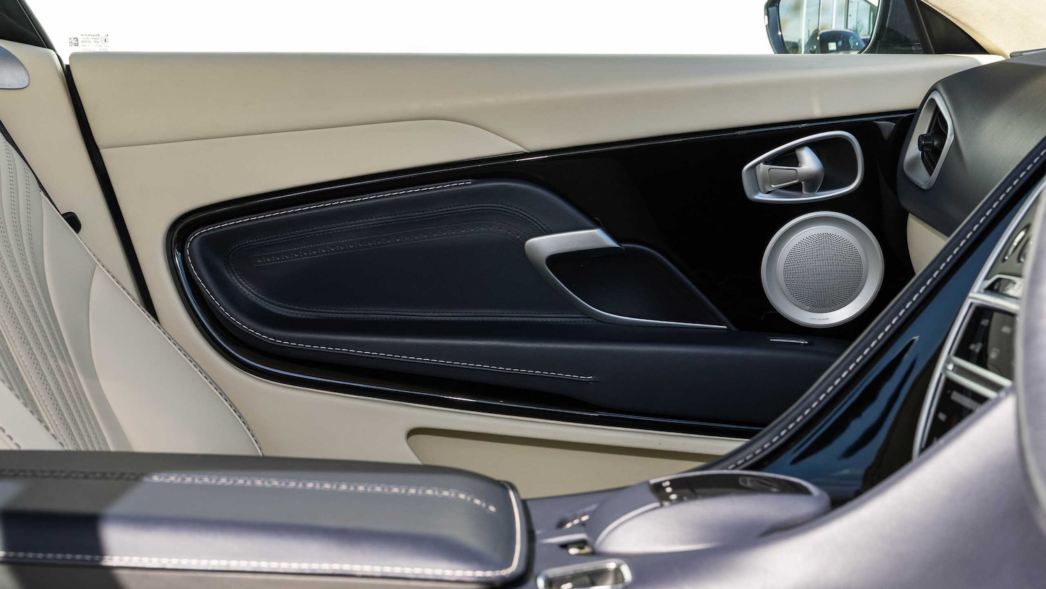 Used Aston Martin DB11 2018 for sale - 78010487: Photo 15