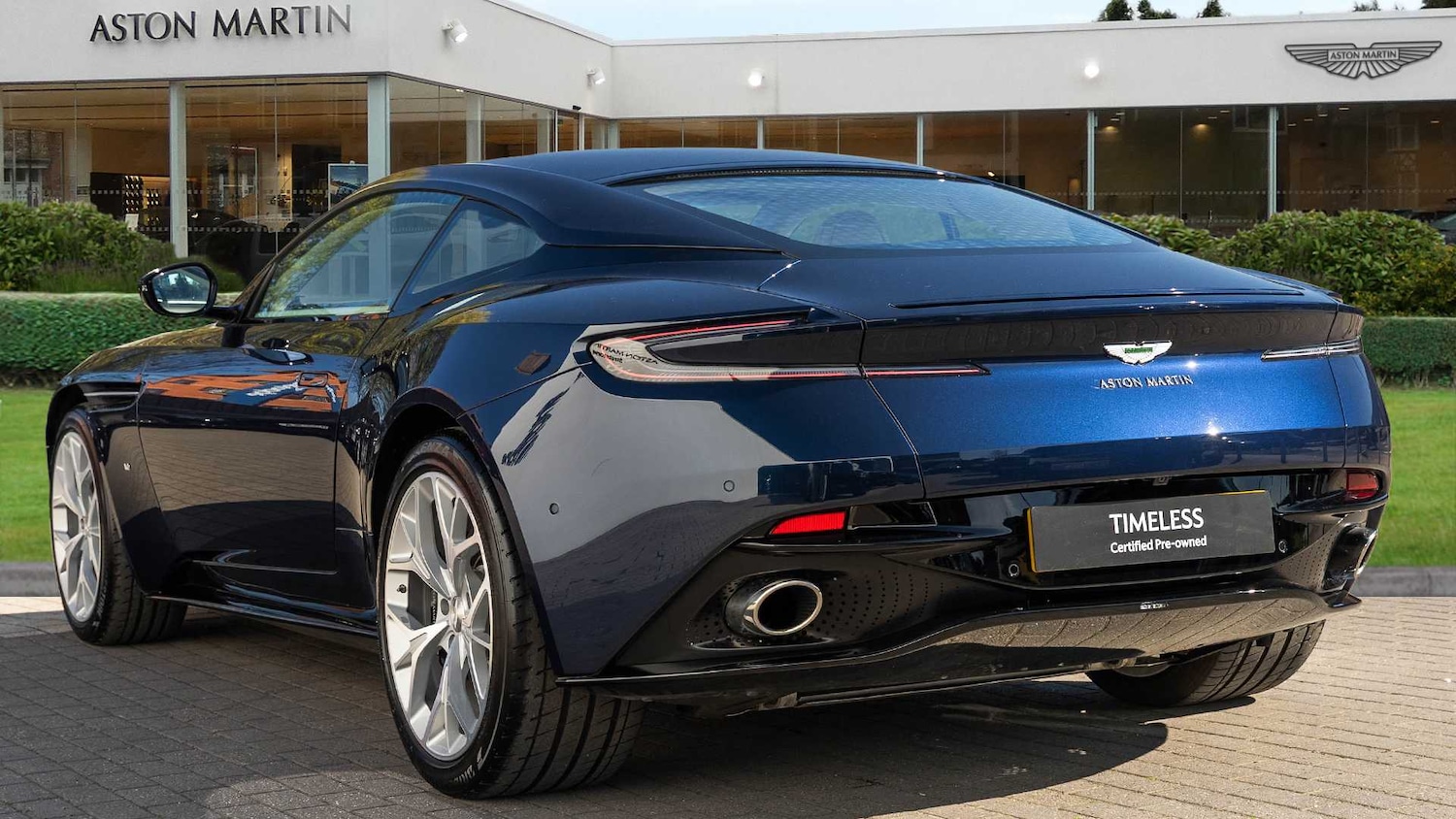 Used Aston Martin DB11 2018 for sale - 78010487: Photo 2