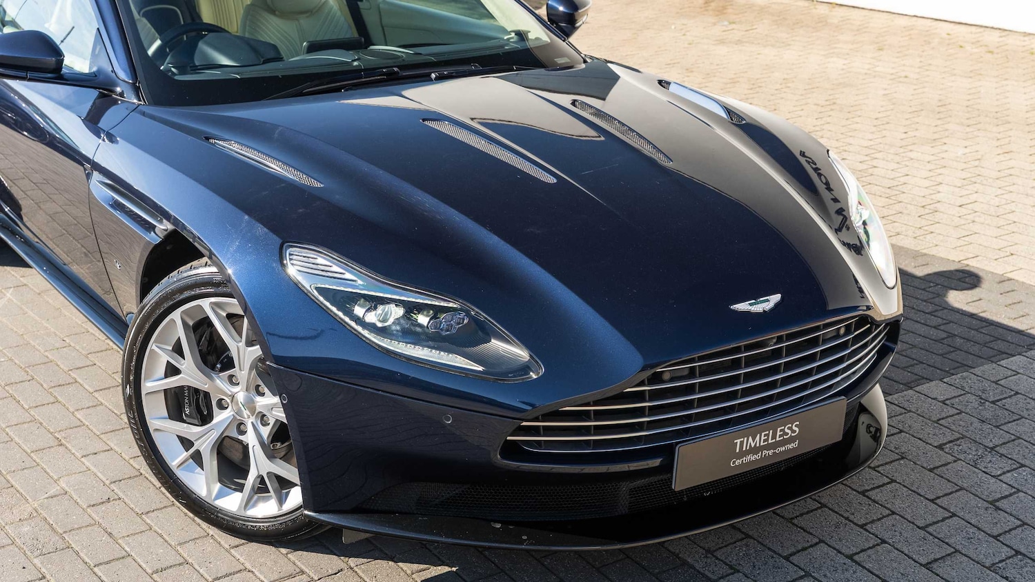 Used Aston Martin DB11 2018 for sale - 78010487: Photo 29