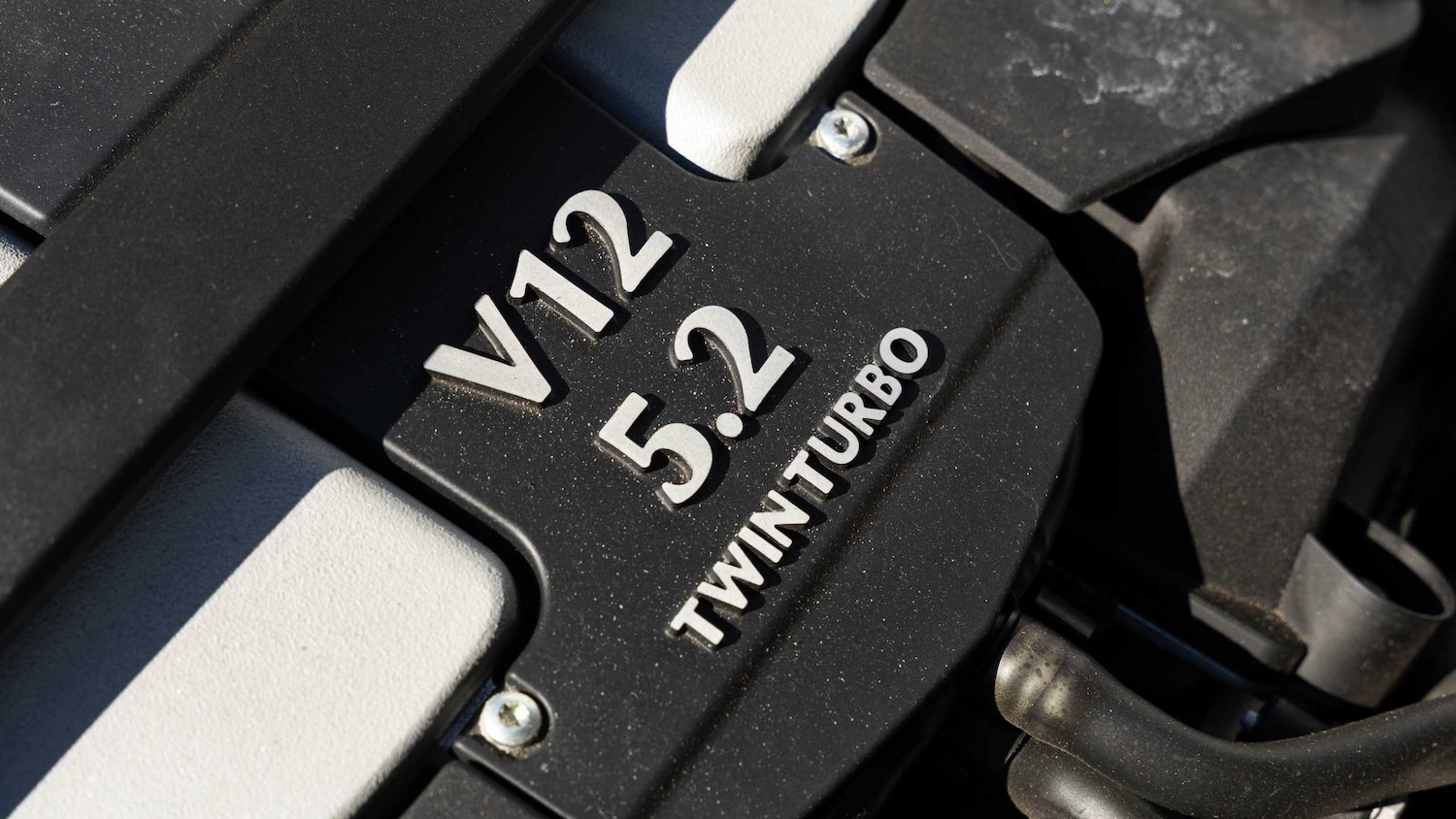 Used Aston Martin DB11 2018 for sale - 78010487: Photo 32