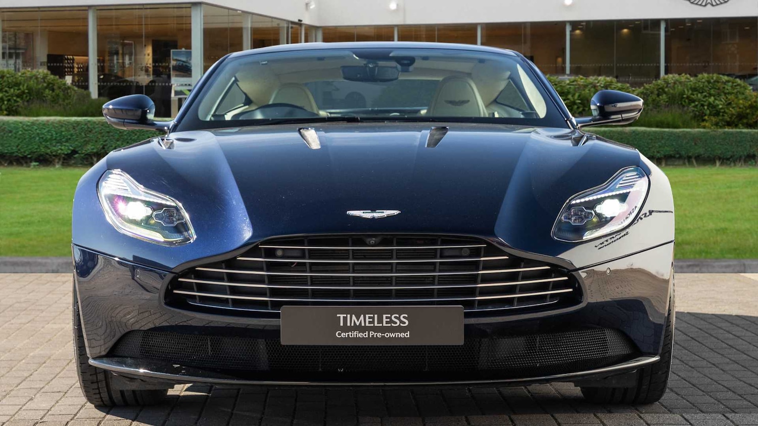Used Aston Martin DB11 2018 for sale - 78010487: Photo 4