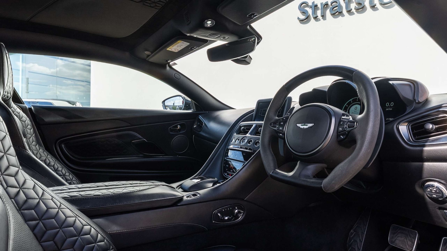 Used Aston Martin DBS 2019 for sale - 76141863: Photo 3