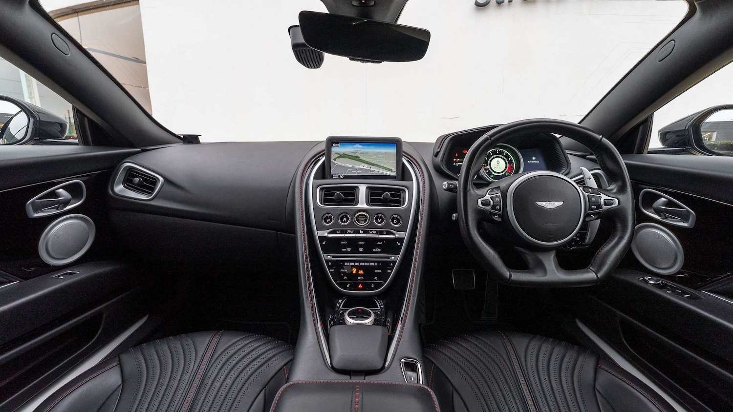 Used Aston Martin DB11 2020 for sale - 76624534: Photo 11