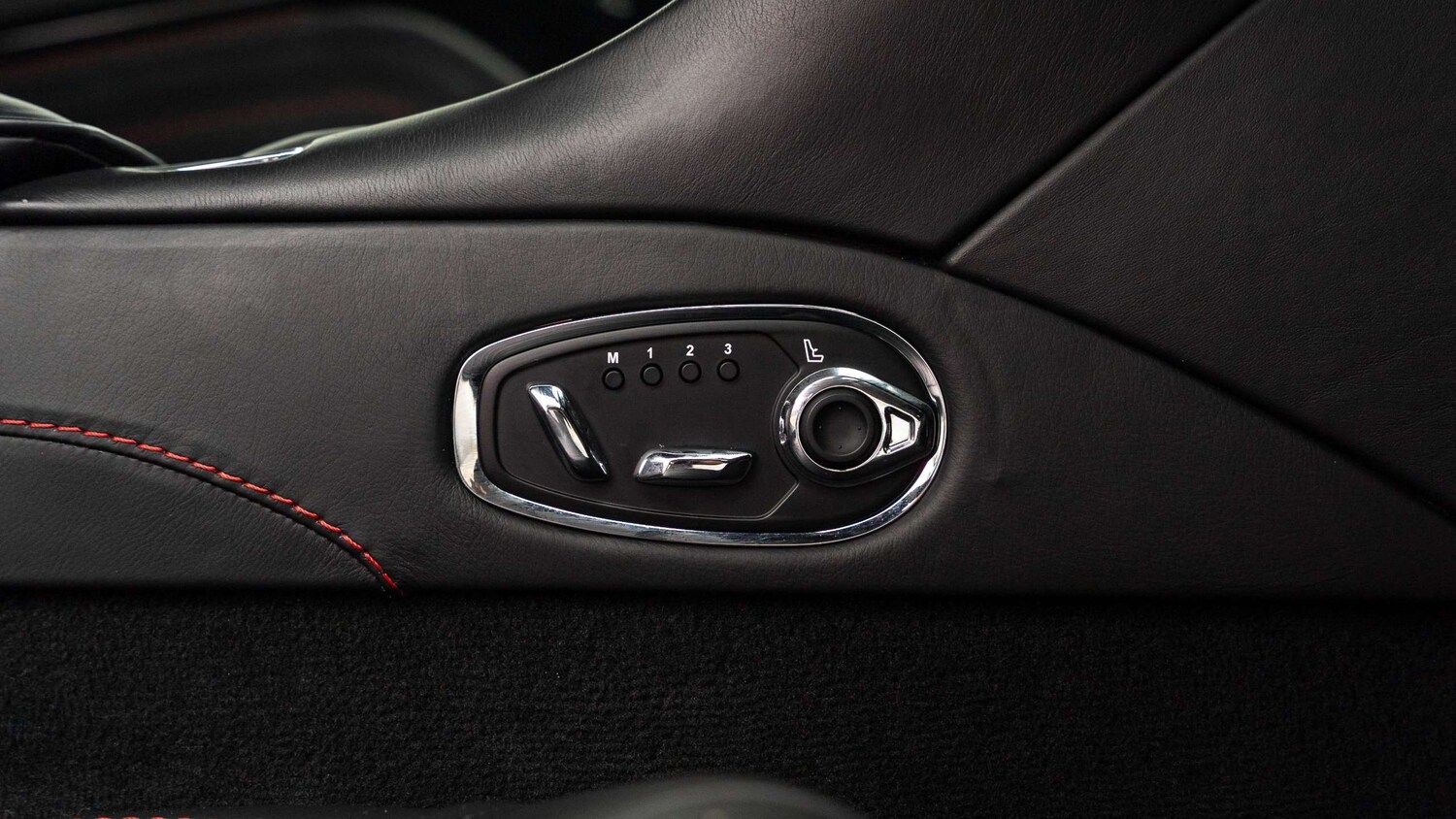 Used Aston Martin DB11 2020 for sale - 76624534: Photo 29