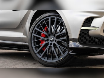 Used Aston Martin DBX 2023 for sale - 75329322: Photo