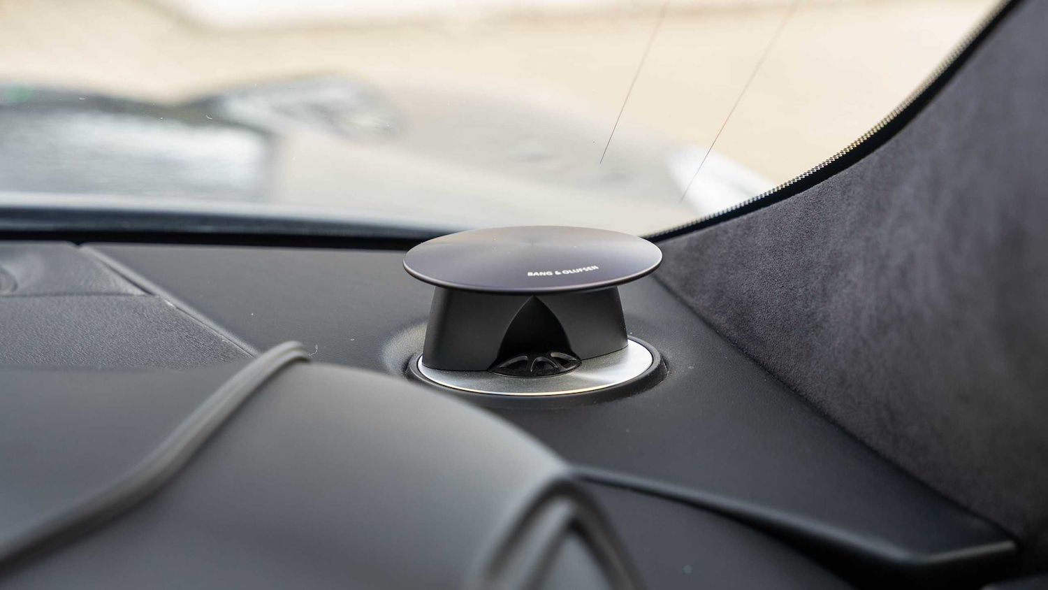 Used Aston Martin DBS for sale - 77414625: Photo 25