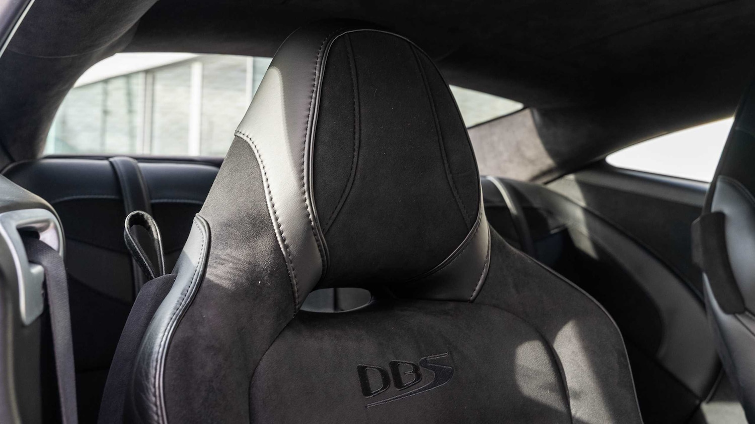 Used Aston Martin DBS for sale - 77414625: Photo 5