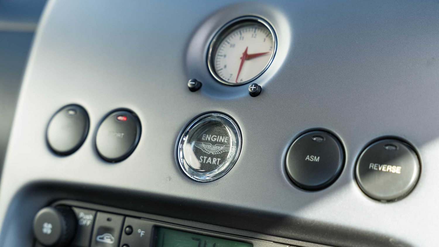 Used Aston Martin Vanquish 2004 for sale - 78024011: Photo 10