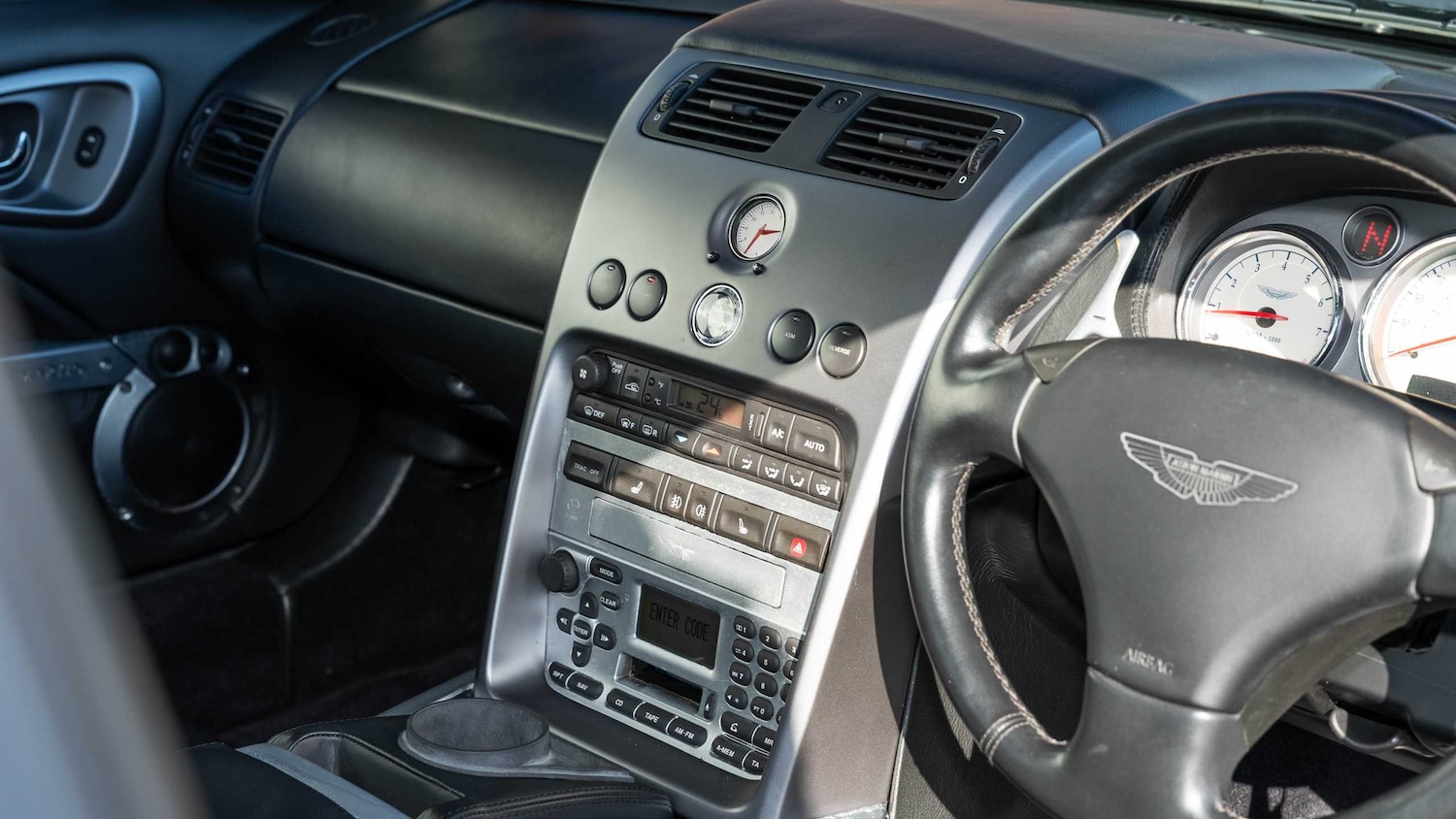 Used Aston Martin Vanquish 2004 for sale - 78024011: Photo 11